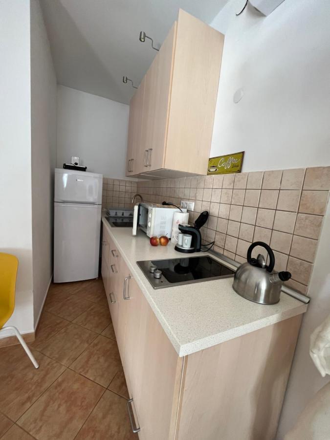 Вилла Wash House Apartman Дьёр Экстерьер фото